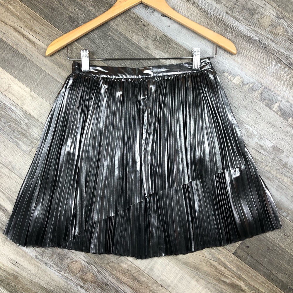 Aritzia Wilfred Bethune Pleated Skirt size 4
